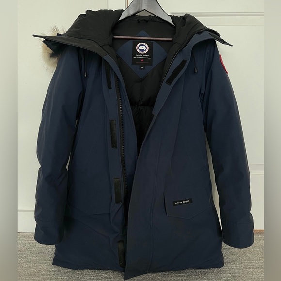 Canada Goose Color: Atlantic Navy Size:S